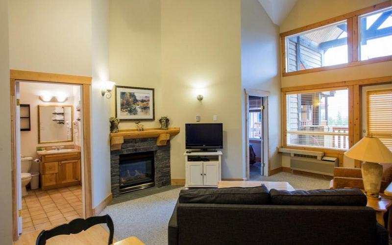 Cornerstone Lodge By Park Vacation Management Fernie Exteriér fotografie